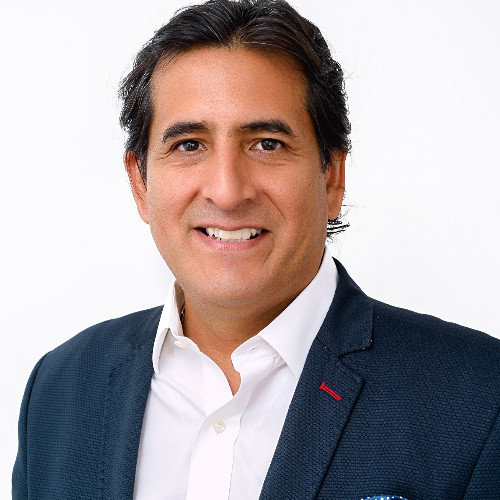 Luis  Terrones