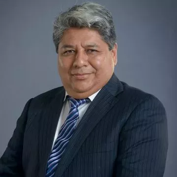 imagen de docente ricardo salinas